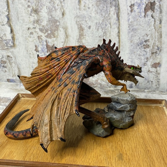 McFarlane Berserker Dragon Series 3 with Case - Picture 5 of 7